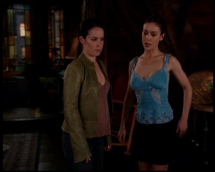 Charmed-Online-dot-719FreakyPhoebe1794.jpg