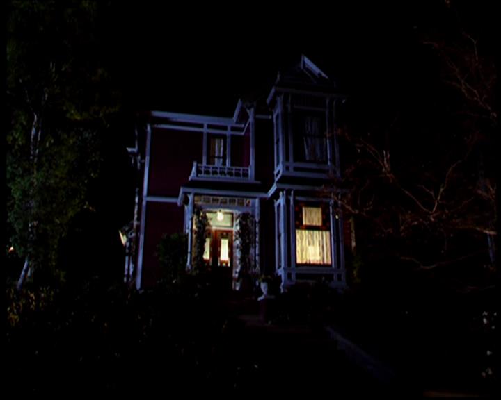Charmed-Online-dot-719FreakyPhoebe1887.jpg
