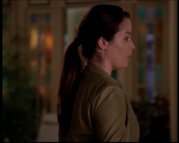 Charmed-Online-dot-719FreakyPhoebe1907.jpg