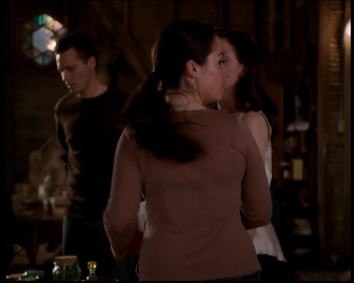 Charmed-Online-dot-719FreakyPhoebe1998.jpg