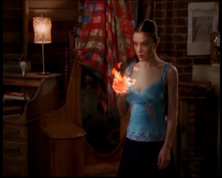 Charmed-Online-dot-719FreakyPhoebe2002.jpg