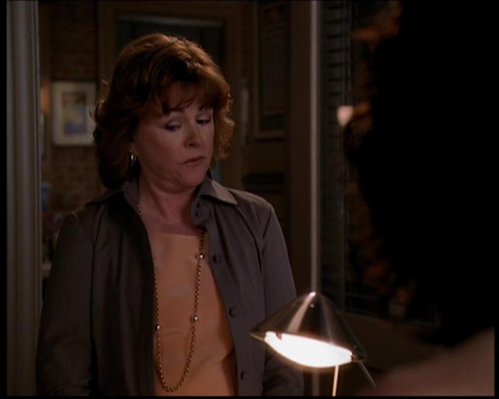 Charmed-Online-dot-719FreakyPhoebe2074.jpg