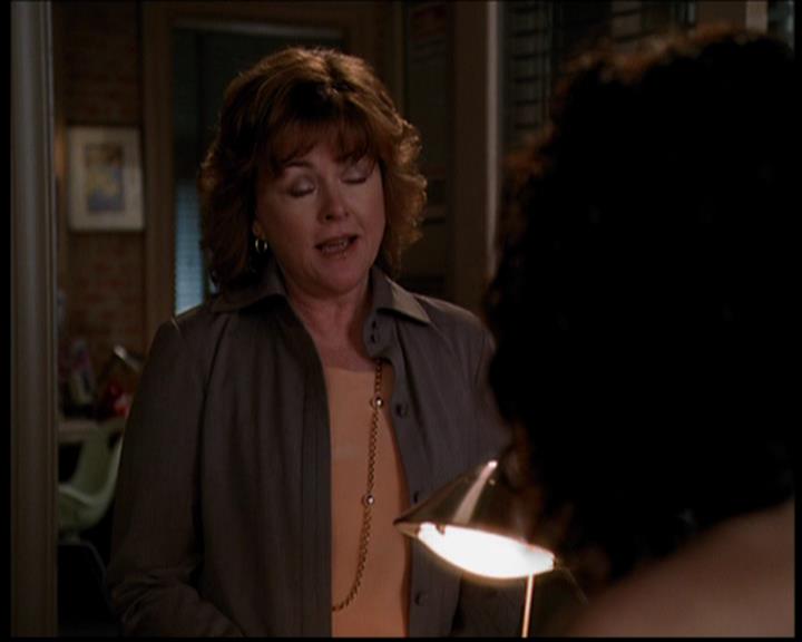 Charmed-Online-dot-719FreakyPhoebe2082.jpg