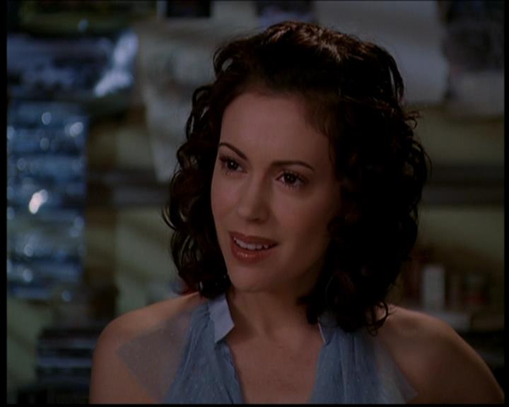 Charmed-Online-dot-719FreakyPhoebe2085.jpg