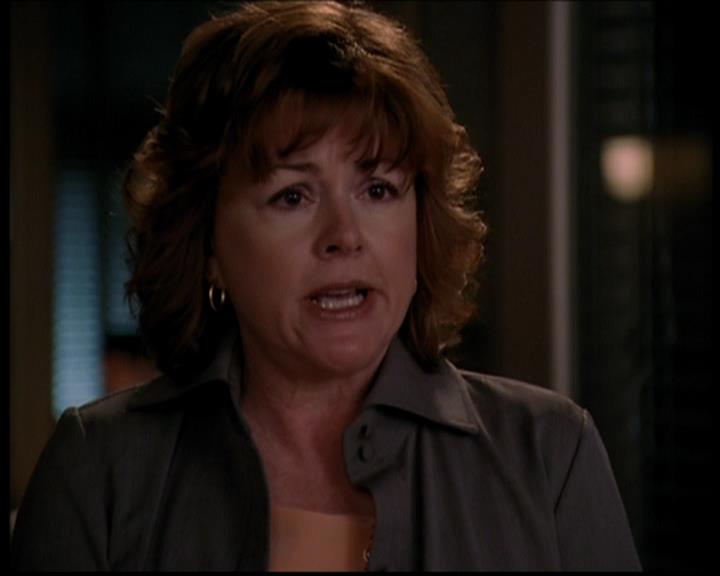 Charmed-Online-dot-719FreakyPhoebe2090.jpg