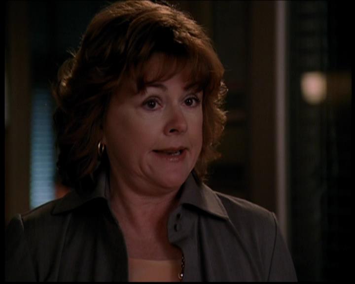 Charmed-Online-dot-719FreakyPhoebe2106.jpg