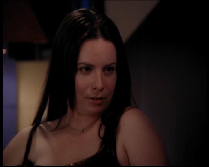 Charmed-Online-dot-719FreakyPhoebe2187.jpg