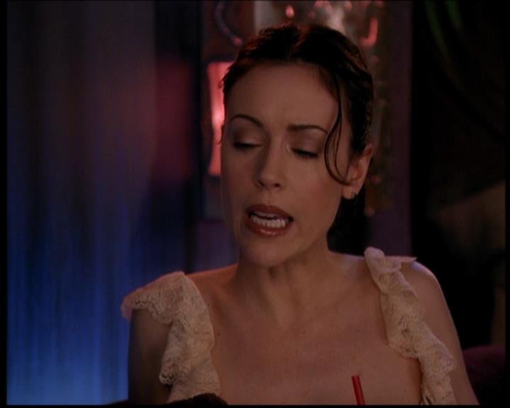 Charmed-Online-dot-719FreakyPhoebe2191.jpg