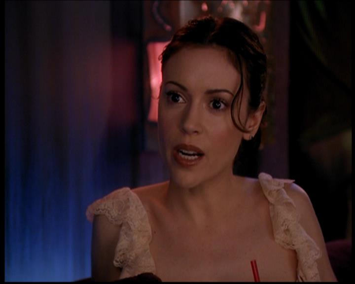 Charmed-Online-dot-719FreakyPhoebe2204.jpg