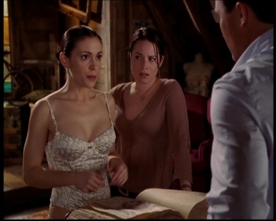 Charmed-Online-dot-719FreakyPhoebe1086.jpg