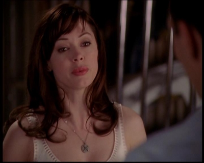 Charmed-Online-dot-719FreakyPhoebe1696.jpg