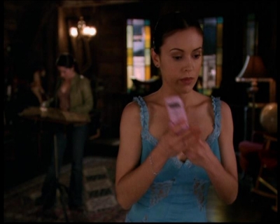 Charmed-Online-dot-719FreakyPhoebe1750.jpg