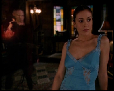 Charmed-Online-dot-719FreakyPhoebe1769.jpg