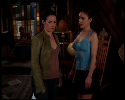 Charmed-Online-dot-719FreakyPhoebe1793.jpg