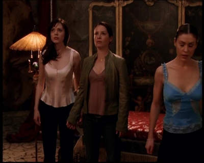 Charmed-Online-dot-719FreakyPhoebe1873.jpg