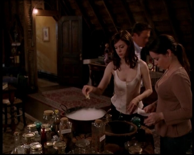 Charmed-Online-dot-719FreakyPhoebe1986.jpg