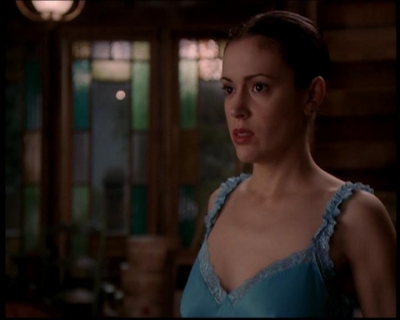 Charmed-Online-dot-719FreakyPhoebe2036.jpg