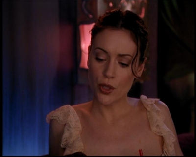 Charmed-Online-dot-719FreakyPhoebe2188.jpg