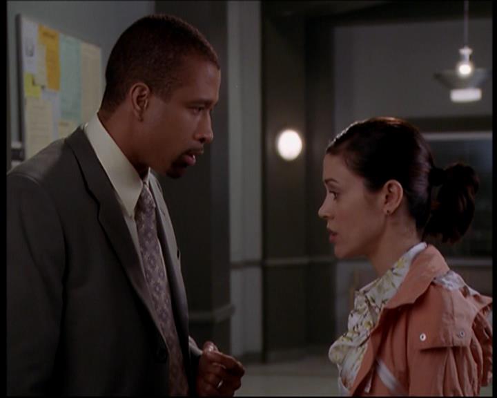 Charmed-Online-dot-721DeathBecomesThem0604.jpg Charmed-Online-dot-721DeathBecomesThem0604.jpg