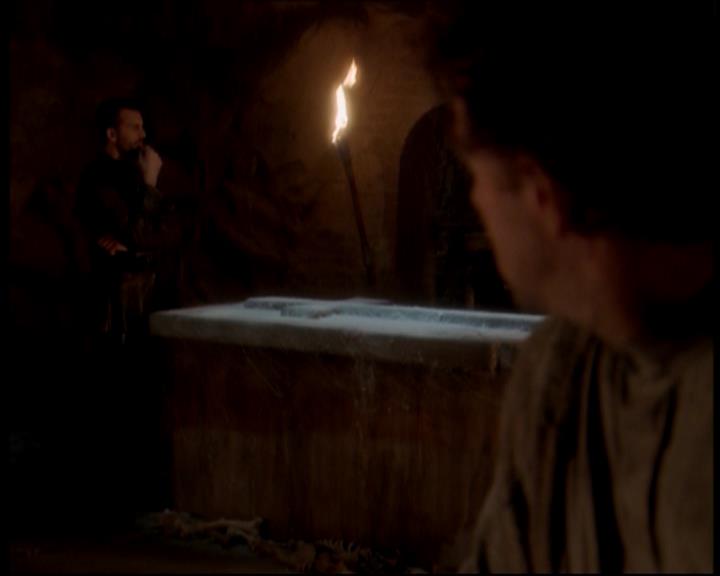 Charmed-Online-dot-721DeathBecomesThem1027.jpg Charmed-Online-dot-721DeathBecomesThem1027.jpg