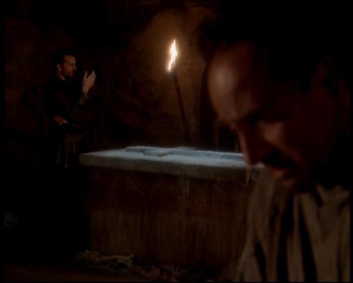 Charmed-Online-dot-721DeathBecomesThem1034.jpg Charmed-Online-dot-721DeathBecomesThem1034.jpg