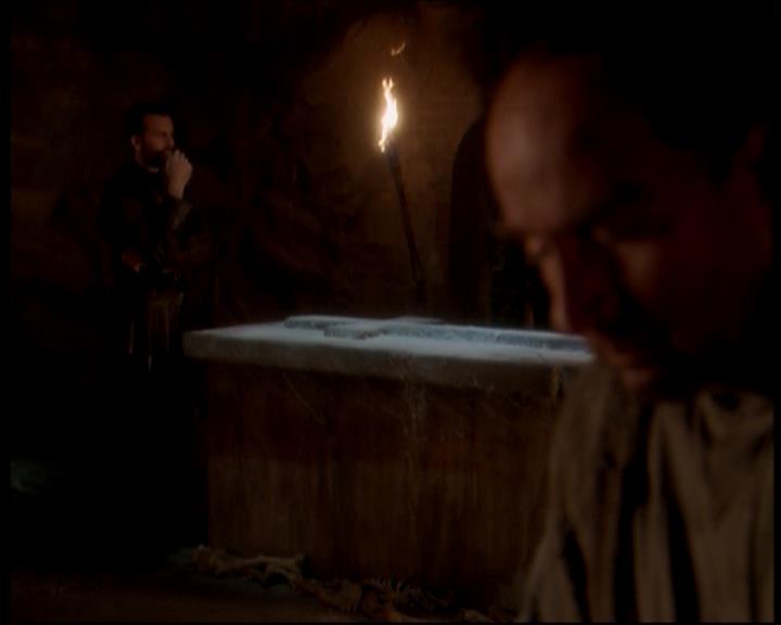 Charmed-Online-dot-721DeathBecomesThem1044.jpg Charmed-Online-dot-721DeathBecomesThem1044.jpg