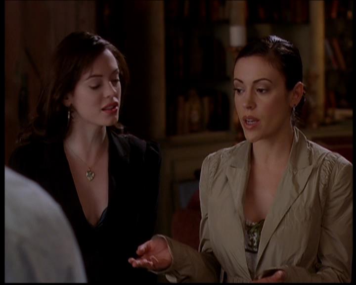 Charmed-Online-dot-722SomethingWiccaThisWayGoes0031.jpg