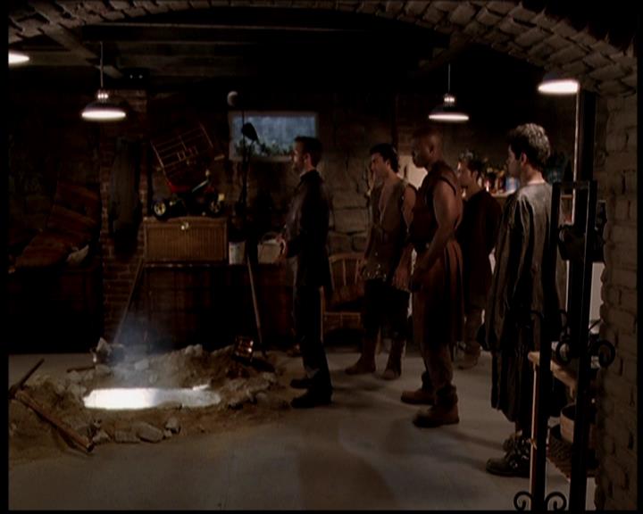 Charmed-Online-dot-722SomethingWiccaThisWayGoes0220.jpg