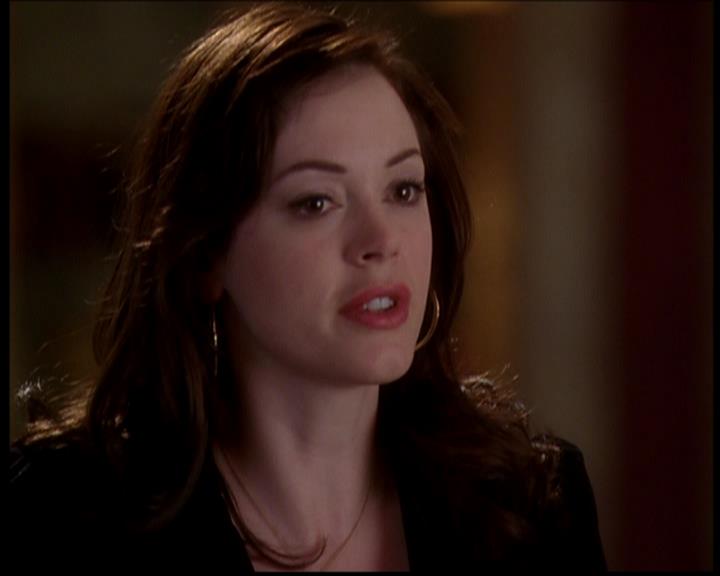 Charmed-Online-dot-722SomethingWiccaThisWayGoes0305.jpg