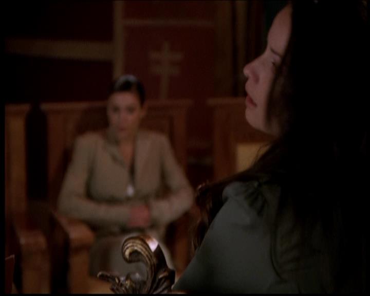 Charmed-Online-dot-722SomethingWiccaThisWayGoes0350.jpg
