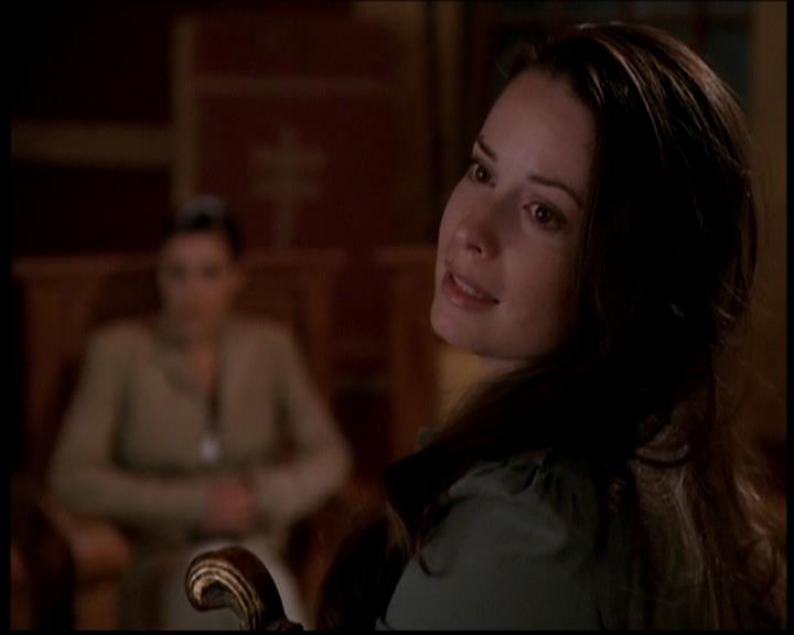 Charmed-Online-dot-722SomethingWiccaThisWayGoes0351.jpg