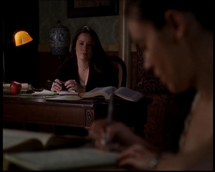 Charmed-Online-dot-722SomethingWiccaThisWayGoes0568.jpg