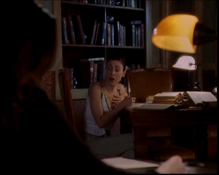 Charmed-Online-dot-722SomethingWiccaThisWayGoes0581.jpg