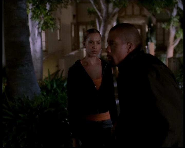 Charmed-Online-dot-722SomethingWiccaThisWayGoes0704.jpg