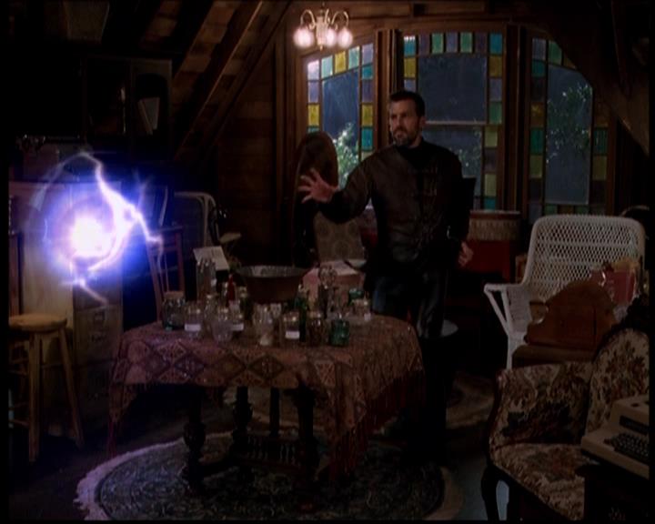 Charmed-Online-dot-722SomethingWiccaThisWayGoes0821.jpg