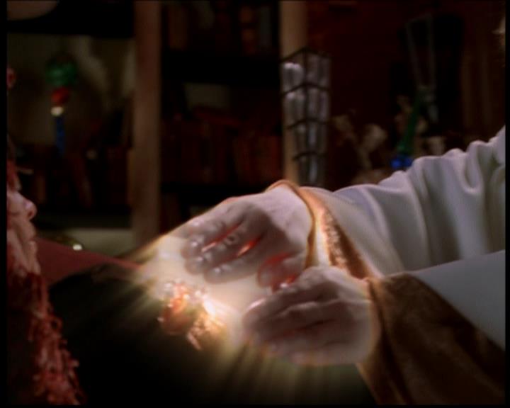 Charmed-Online-dot-722SomethingWiccaThisWayGoes0855.jpg