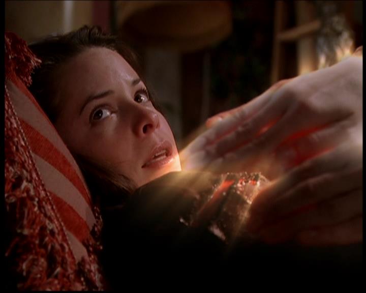 Charmed-Online-dot-722SomethingWiccaThisWayGoes0858.jpg
