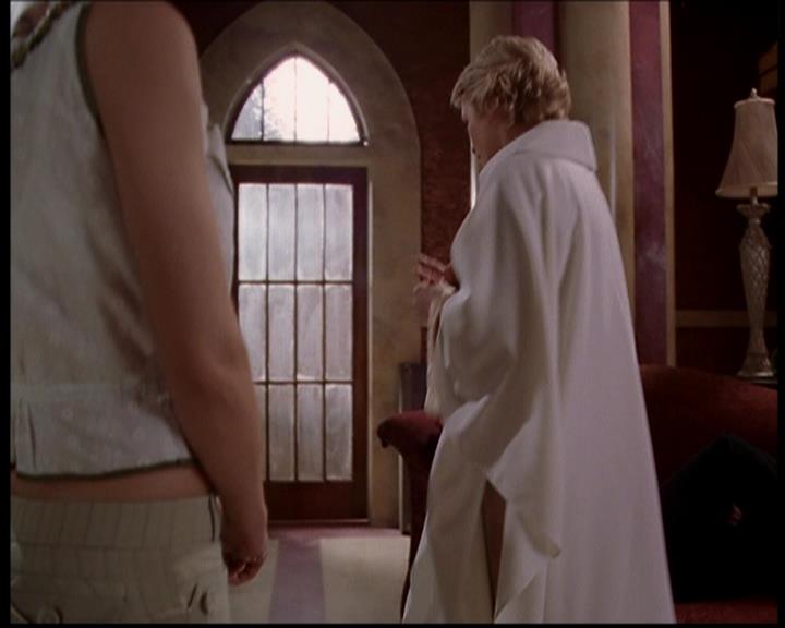 Charmed-Online-dot-722SomethingWiccaThisWayGoes0869.jpg