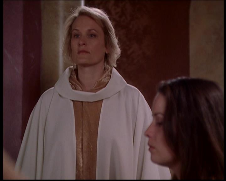 Charmed-Online-dot-722SomethingWiccaThisWayGoes0880.jpg