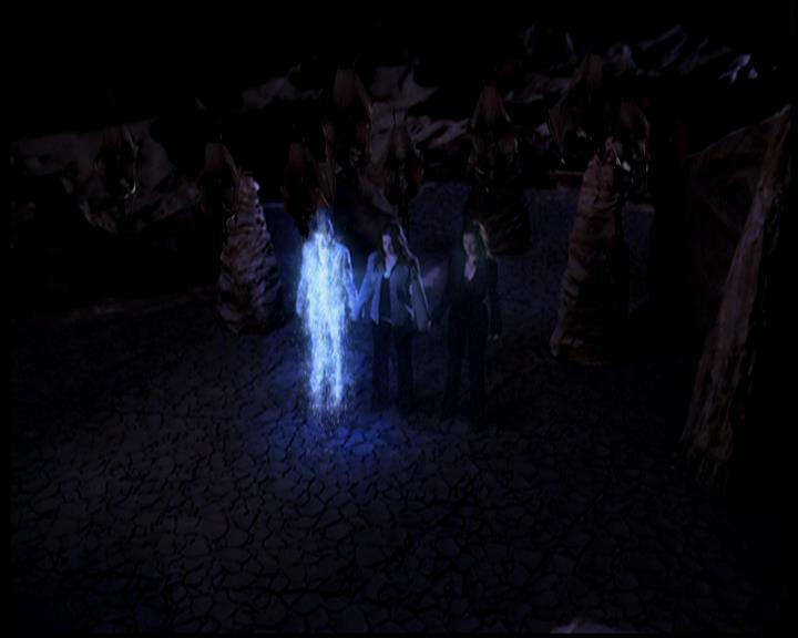 Charmed-Online-dot-722SomethingWiccaThisWayGoes1120.jpg