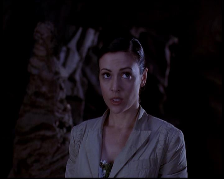 Charmed-Online-dot-722SomethingWiccaThisWayGoes1122.jpg