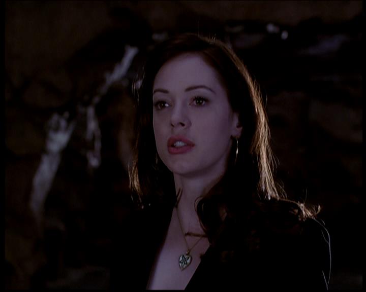 Charmed-Online-dot-722SomethingWiccaThisWayGoes1159.jpg