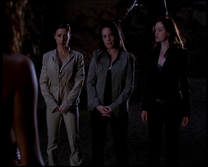 Charmed-Online-dot-722SomethingWiccaThisWayGoes1173.jpg