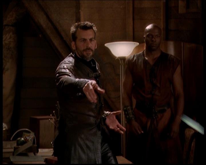 Charmed-Online-dot-722SomethingWiccaThisWayGoes1203.jpg
