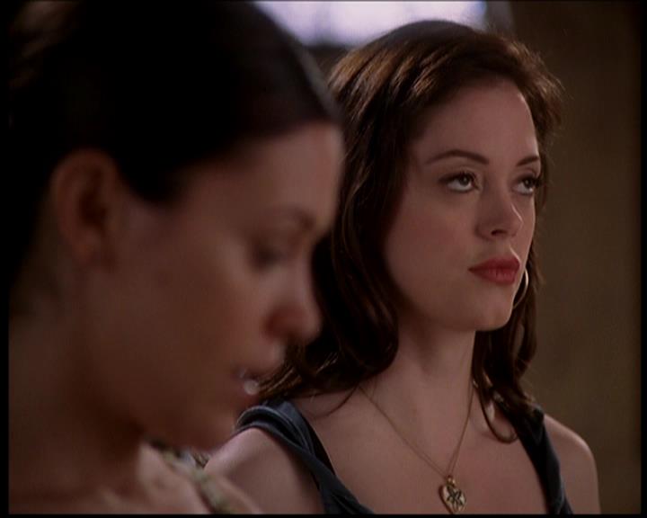 Charmed-Online-dot-722SomethingWiccaThisWayGoes1299.jpg