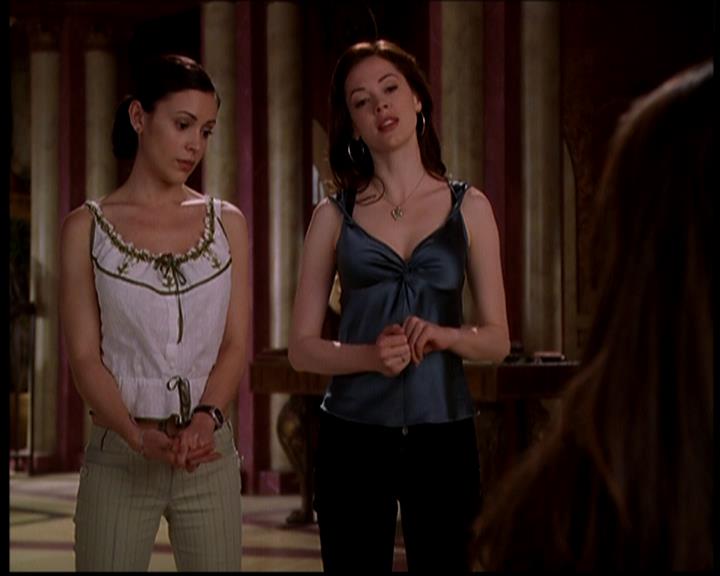 Charmed-Online-dot-722SomethingWiccaThisWayGoes1326.jpg Charmed-Online-dot-722SomethingWiccaThisWayGoes1326.jpg