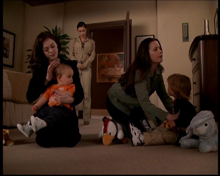 Charmed-Online-dot-722SomethingWiccaThisWayGoes1619.jpg