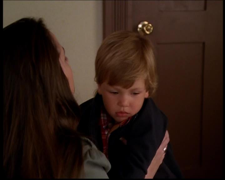 Charmed-Online-dot-722SomethingWiccaThisWayGoes1621.jpg Charmed-Online-dot-722SomethingWiccaThisWayGoes1621.jpg