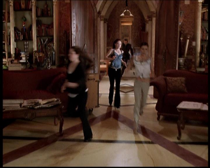Charmed-Online-dot-722SomethingWiccaThisWayGoes1788.jpg