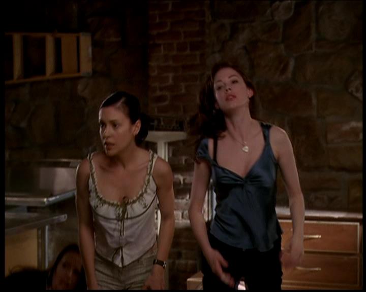 Charmed-Online-dot-722SomethingWiccaThisWayGoes1968.jpg